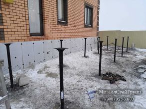Монтаж фундамента на винтовых сваях под баню МеталлСвайГрупп